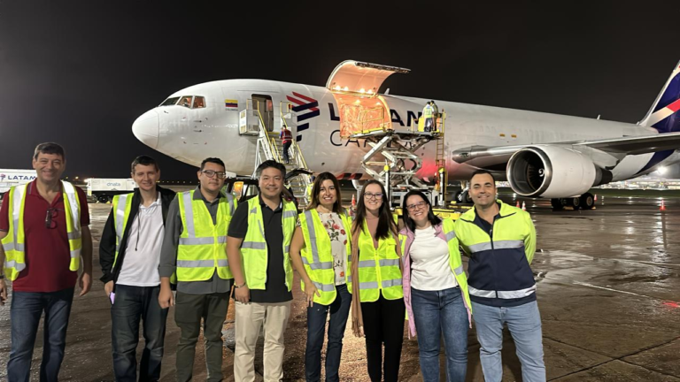 Inauguração da nova rota de importação: Sucesso no aeroporto de Florianópolis